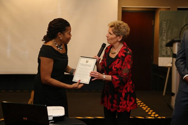 Kay Livingstone Gala February 2018.  Regional Representative, Loris Thomas accepting certificate from Premier Kathleen Wynne
